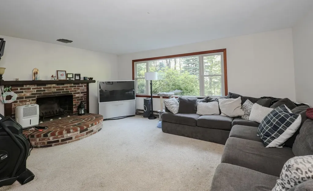 50 Clement Road Bow NH 03304