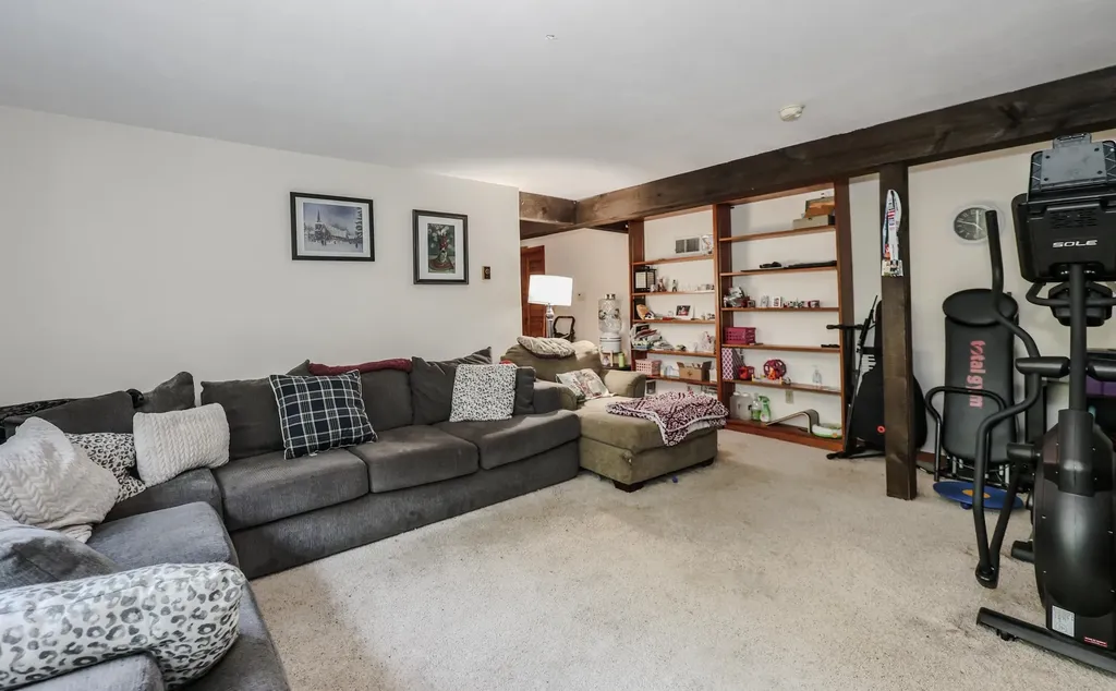 50 Clement Road Bow NH 03304