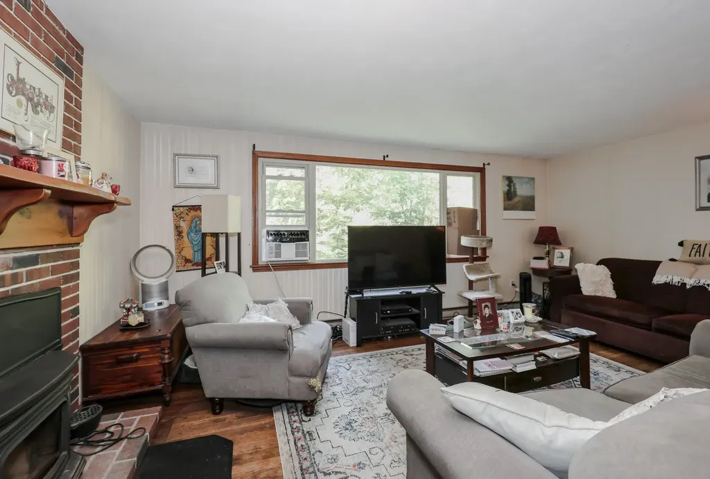50 Clement Road Bow NH 03304