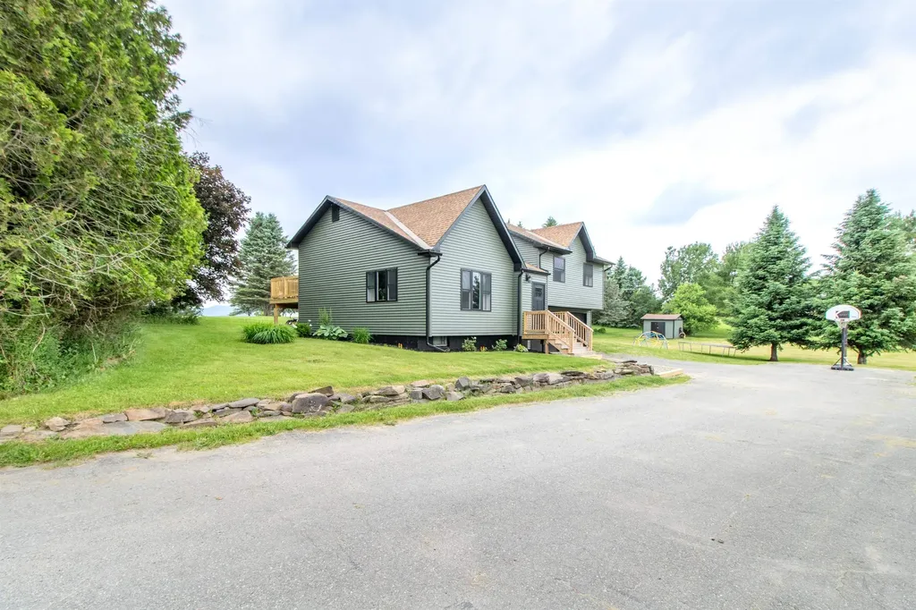 287 Lakeview Drive Derby VT 05829