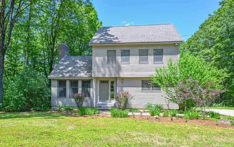 21 Portage Road Goffstown NH 03045