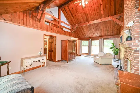 21 Portage Road Goffstown NH 03045