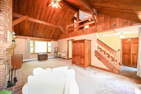 21 Portage Road Goffstown NH 03045