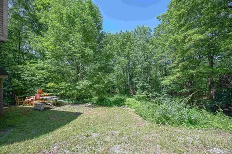 21 Portage Road Goffstown NH 03045
