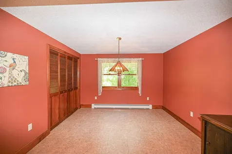 21 Portage Road Goffstown NH 03045