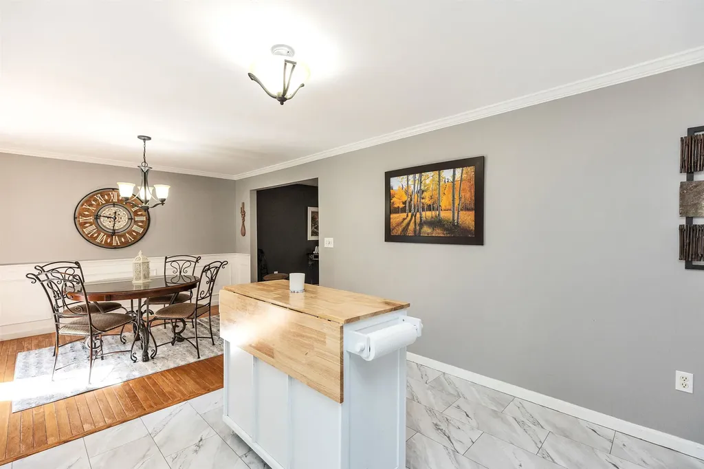 228 Whittington Street Manchester NH 03104