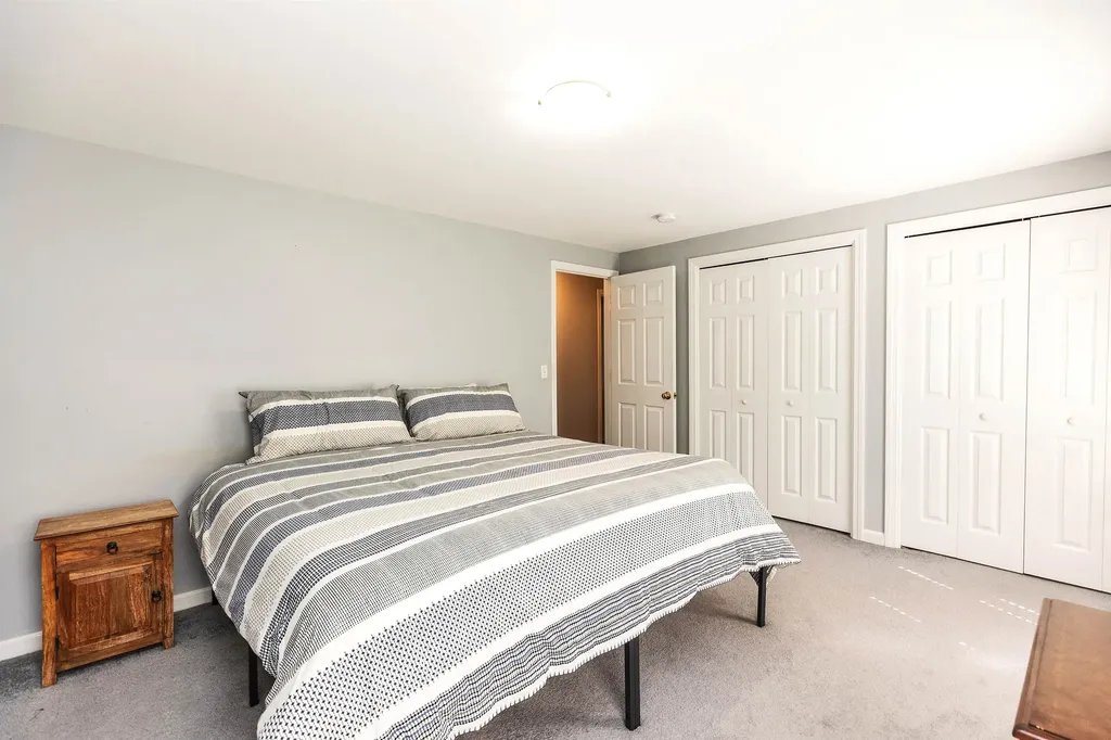 228 Whittington Street Manchester NH 03104