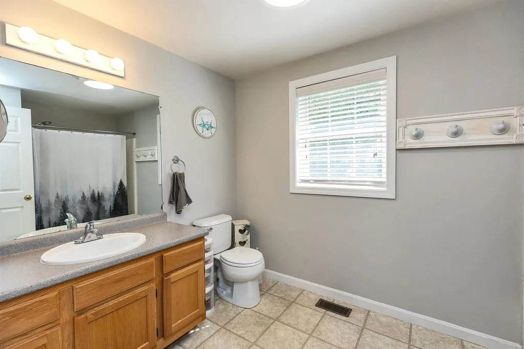 228 Whittington Street Manchester NH 03104