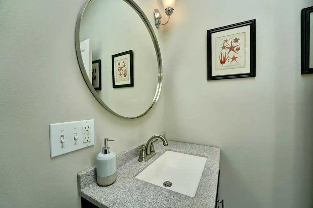 15 Arbor Street Exeter NH 03833