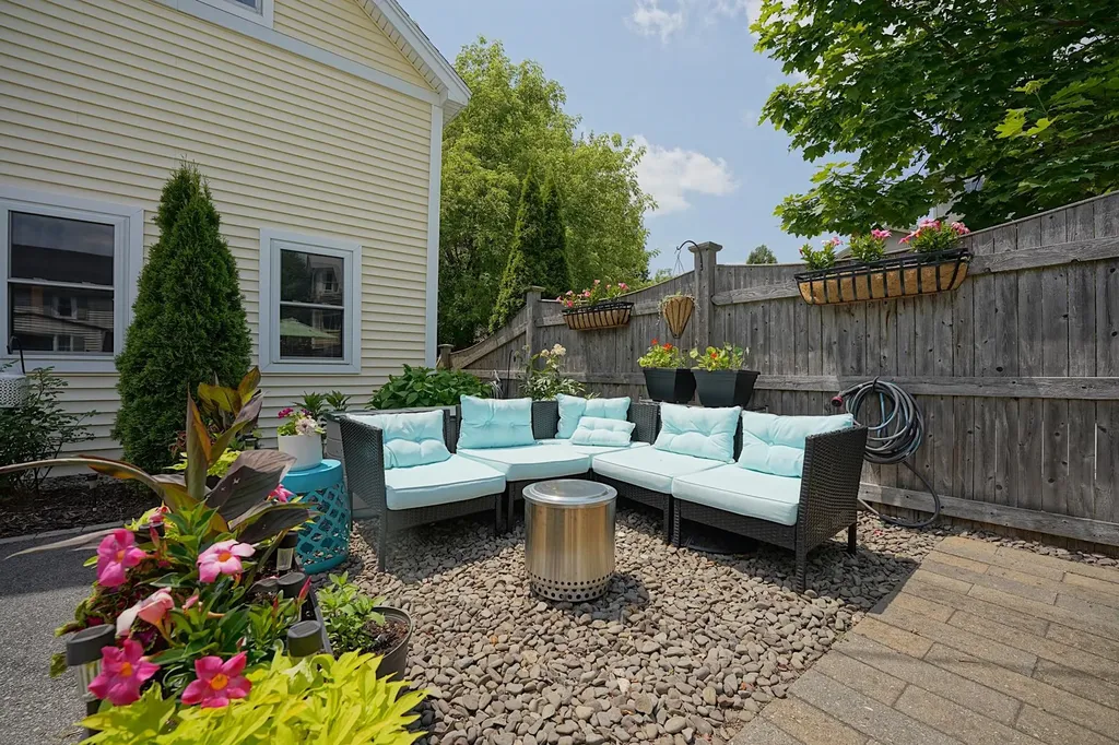 15 Arbor Street Exeter NH 03833