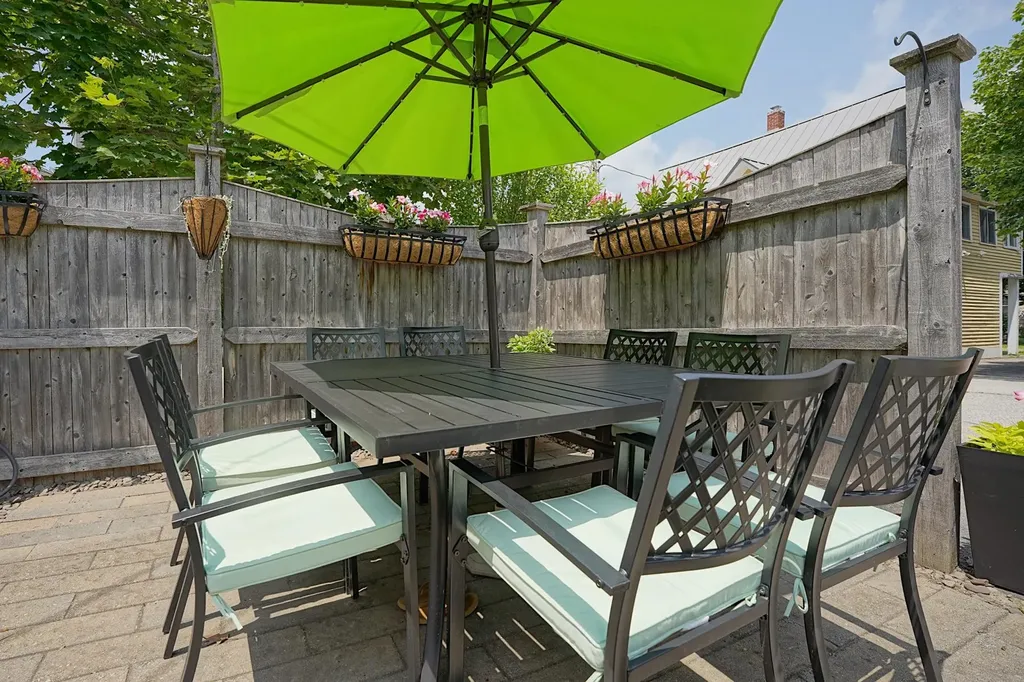 15 Arbor Street Exeter NH 03833