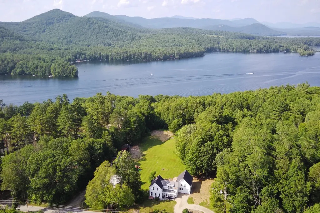 69 Shepard Hill Road Holderness NH 03245
