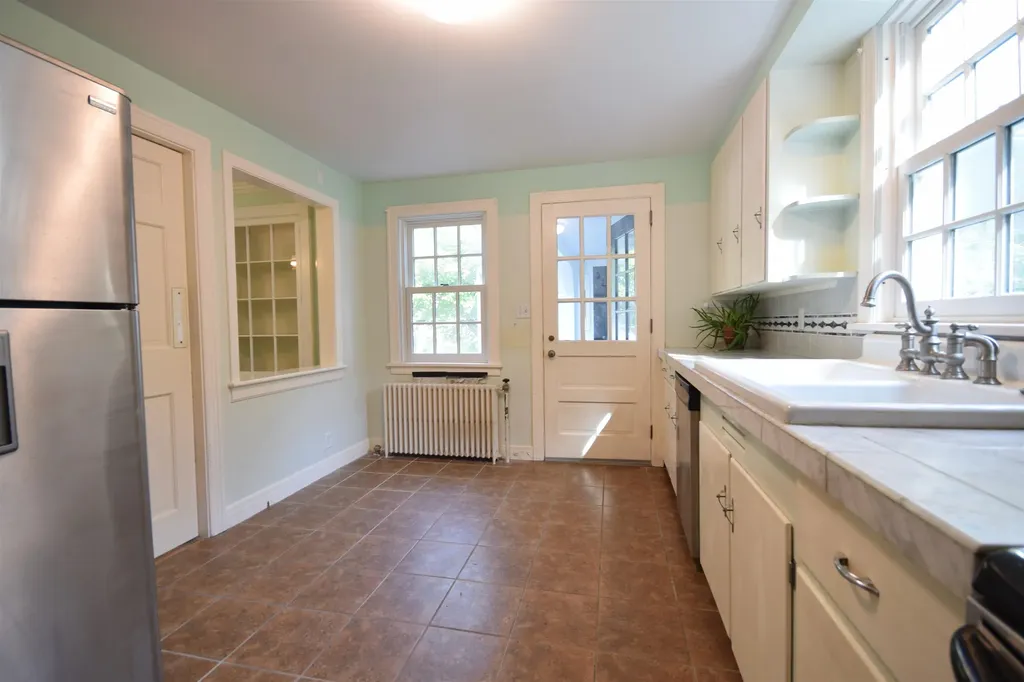 6 Towne Street Montpelier VT 05602