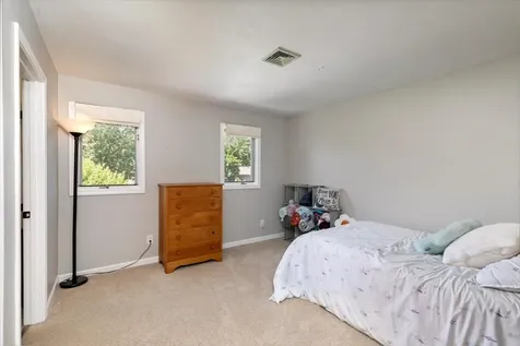 4 Bristol Hill Road Windham NH 03087