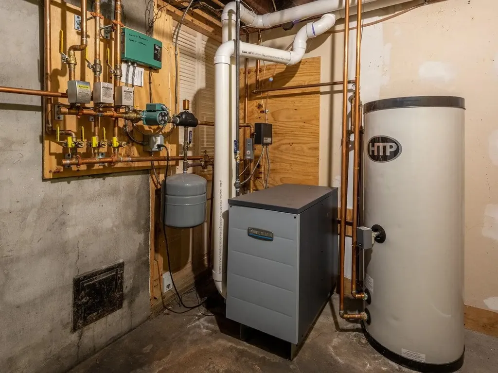 44 Thibault Parkway Burlington VT 05401