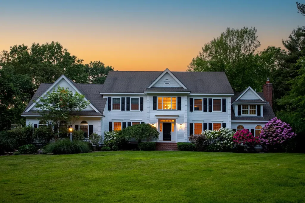 69 Exeter Road North Hampton NH 03862