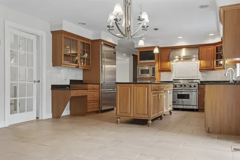 69 Exeter Road North Hampton NH 03862