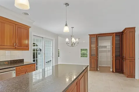 69 Exeter Road North Hampton NH 03862