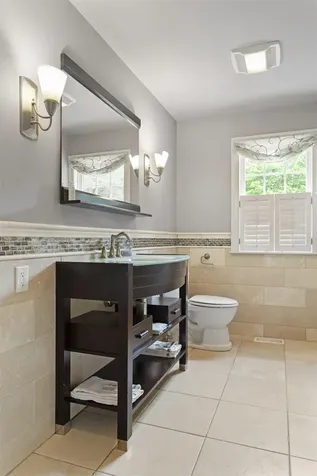 69 Exeter Road North Hampton NH 03862
