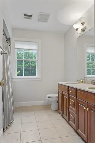 69 Exeter Road North Hampton NH 03862