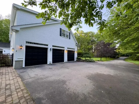 69 Exeter Road North Hampton NH 03862