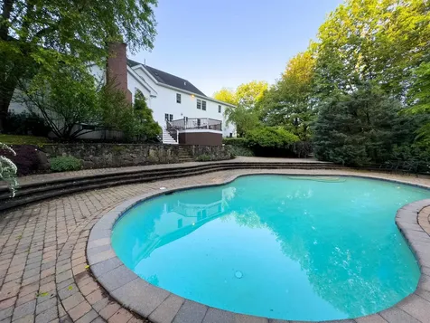 69 Exeter Road North Hampton NH 03862