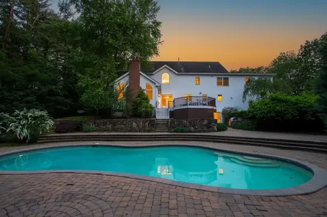 69 Exeter Road North Hampton NH 03862