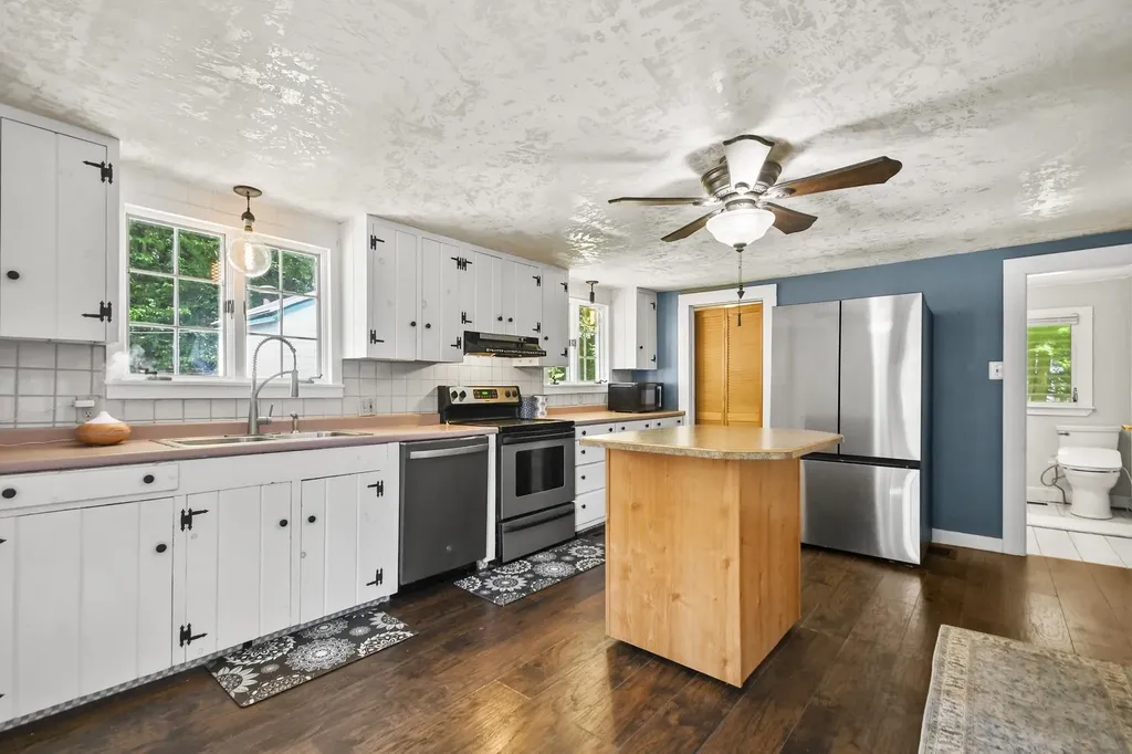 66 Squantum Road Jaffrey NH 03452