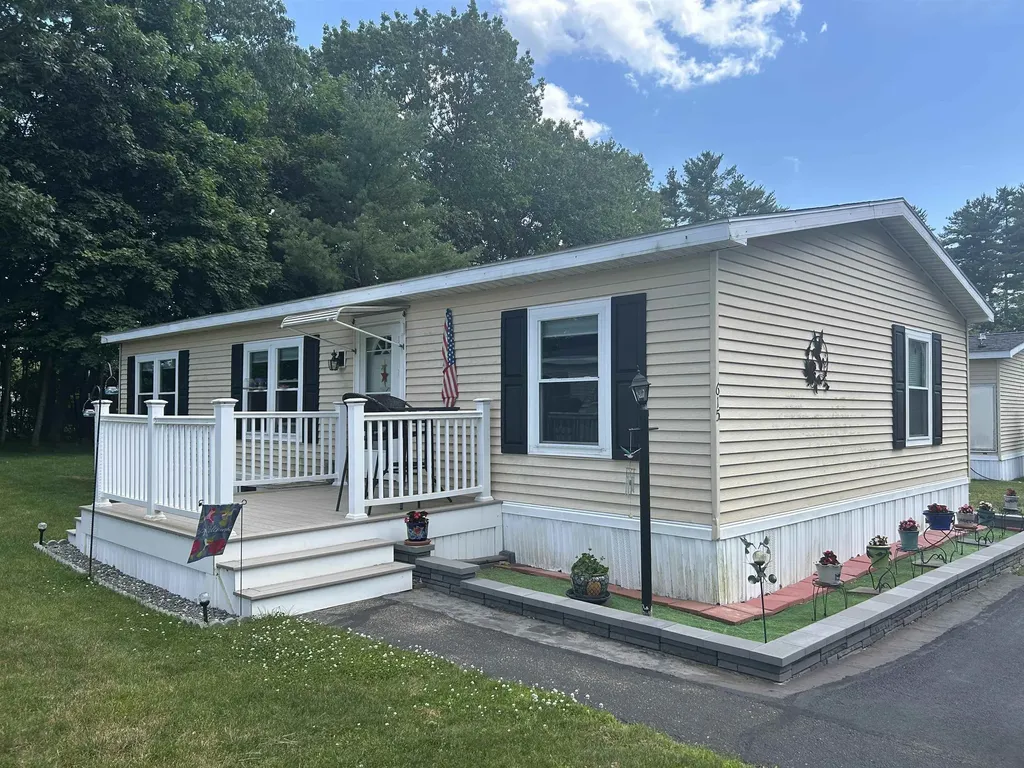 615 Sherwood Glen Road Somersworth NH 03878