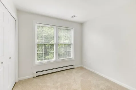 38 Abbey Road Brentwood NH 03833