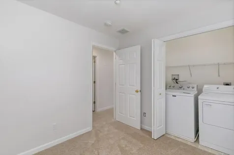 38 Abbey Road Brentwood NH 03833