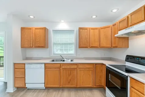 38 Abbey Road Brentwood NH 03833