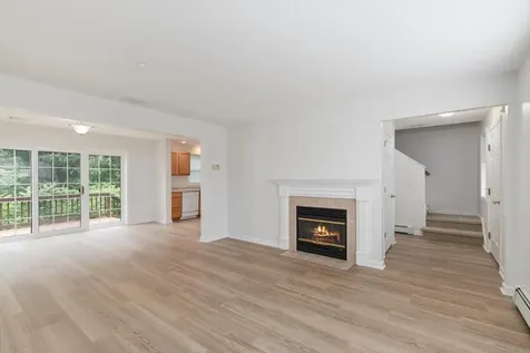 38 Abbey Road Brentwood NH 03833