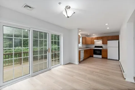 38 Abbey Road Brentwood NH 03833