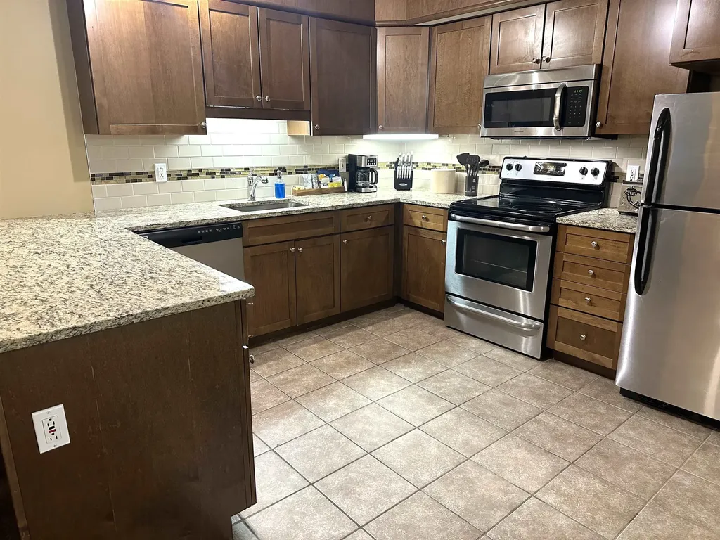 315, Qtr 1 89 Grand Summit Way Dover VT 05356