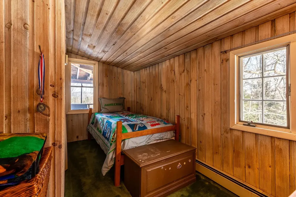 340 Melendy Hill Road Londonderry VT 05155