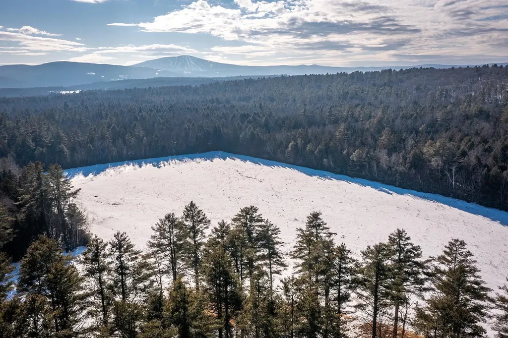 340 Melendy Hill Road Londonderry VT 05155