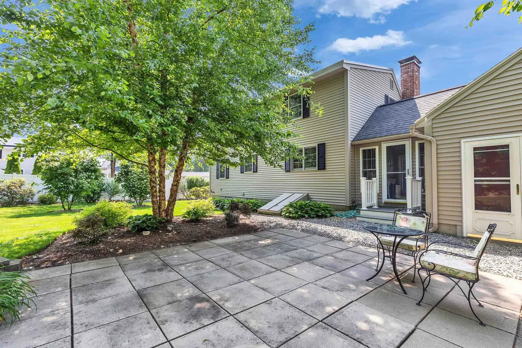 401 Woodcrest Court Manchester NH 03109