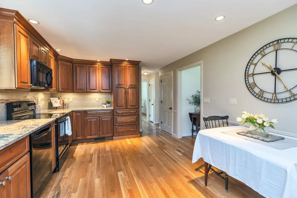 401 Woodcrest Court Manchester NH 03109