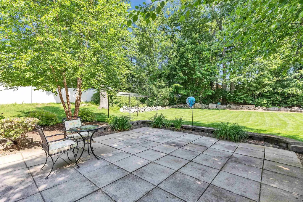 401 Woodcrest Court Manchester NH 03109
