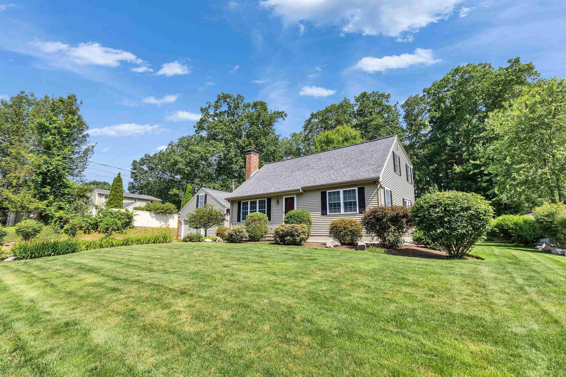 401 Woodcrest Court Manchester NH 03109