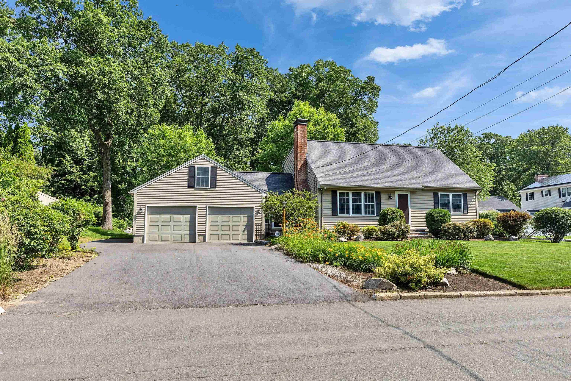 401 Woodcrest Court Manchester NH 03109