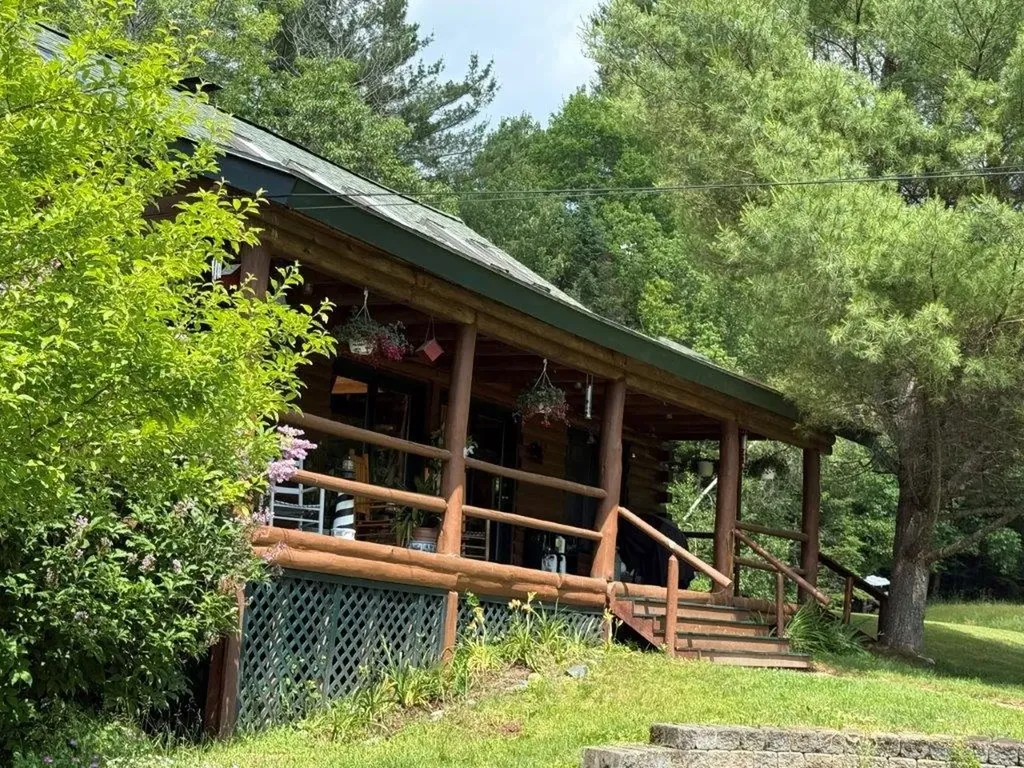 25 Rogers Way Canaan NH 03741