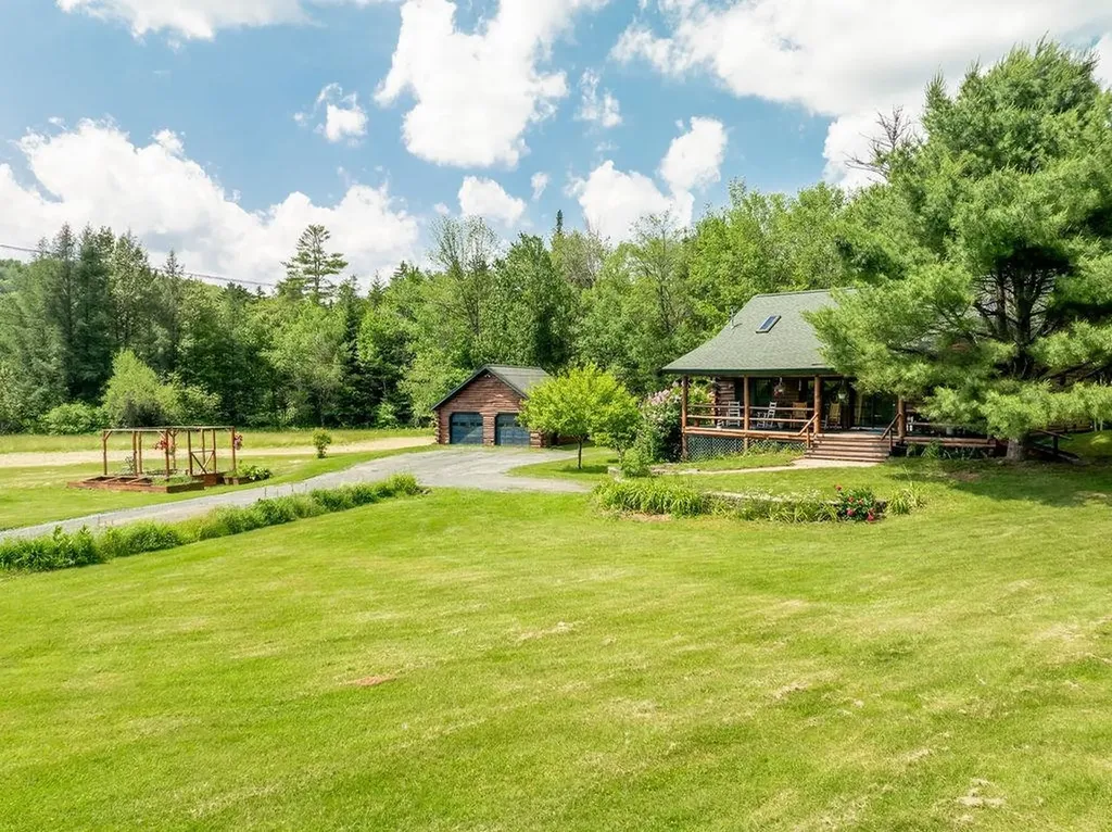 25 Rogers Way Canaan NH 03741