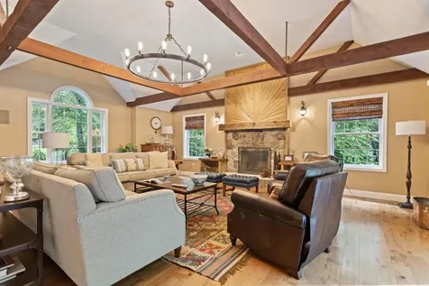 9 Deerhaven Drive Exeter NH 03833