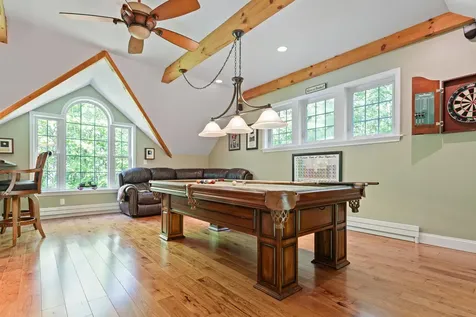9 Deerhaven Drive Exeter NH 03833