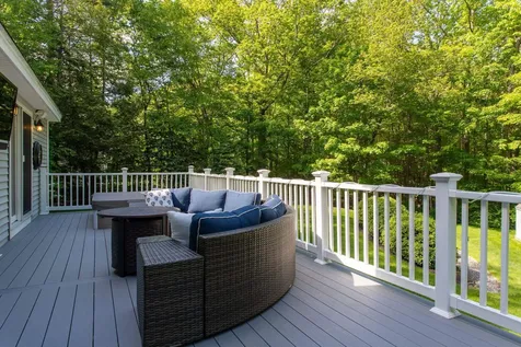 9 Deerhaven Drive Exeter NH 03833