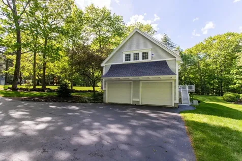 9 Deerhaven Drive Exeter NH 03833