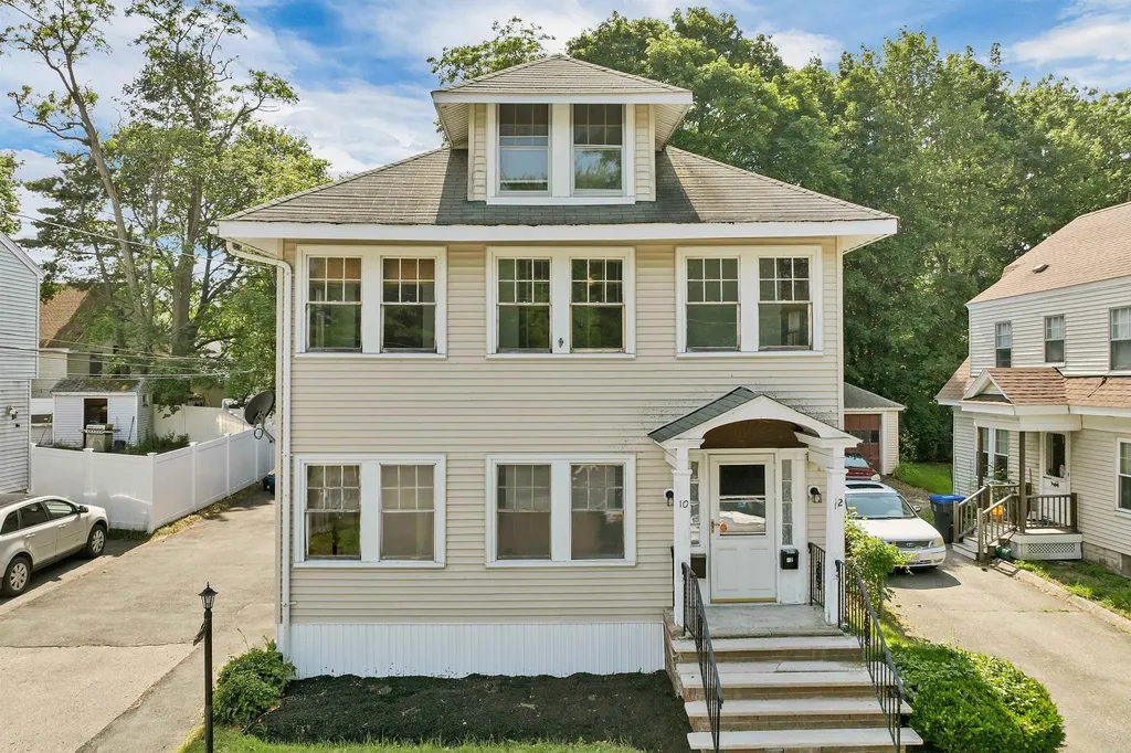 10-12 Peaslee Terrace Methuen MA 01844