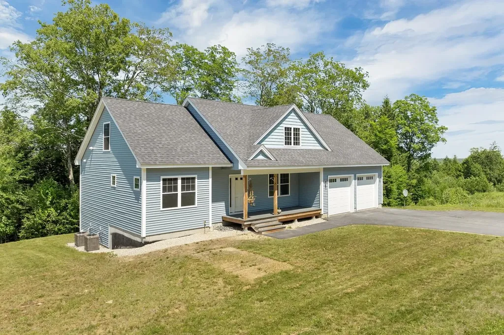 53 Richards Way Farmington NH 03835